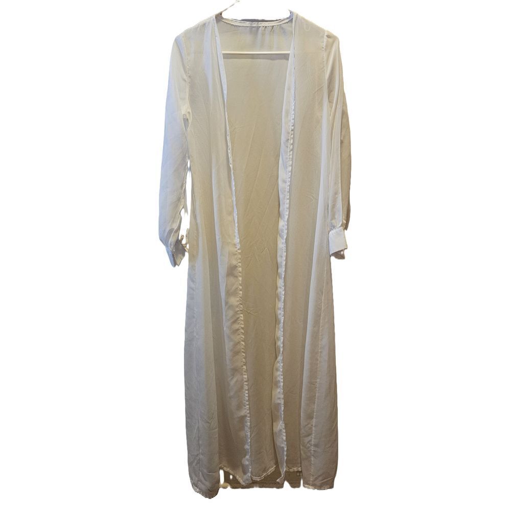 Elegant Long‎ White Sheer Robe with Button Details Belt Loops Sz Small